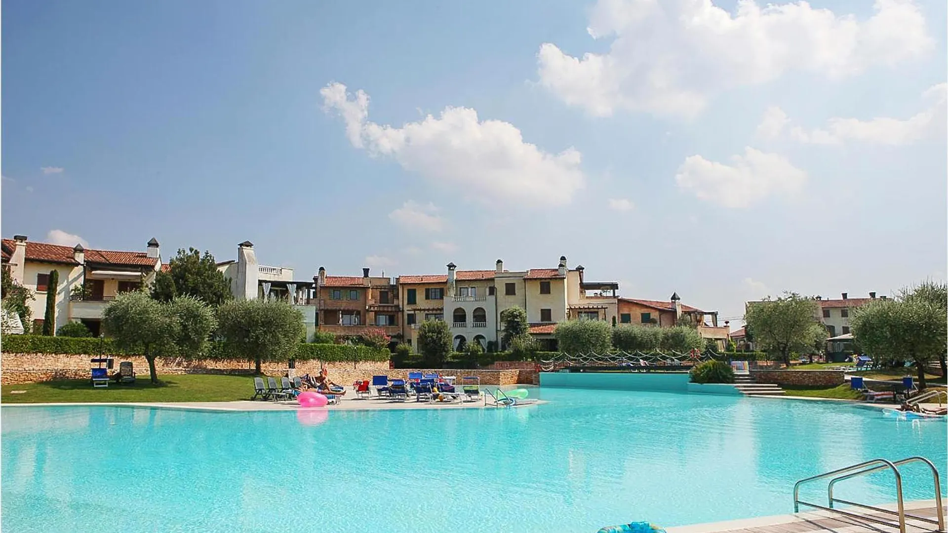Bilo Sup, Apartment Peschiera del Garda 0*,  Italy